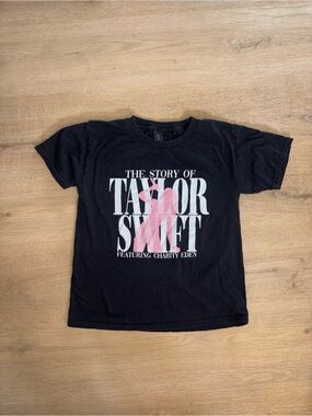 Taylor Swift Black Tee